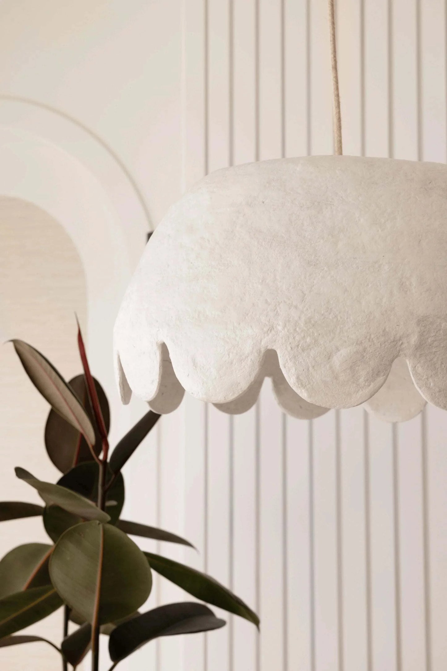 Her Hands - Pulp Pendant Lights (Scallop Pendant - Large)