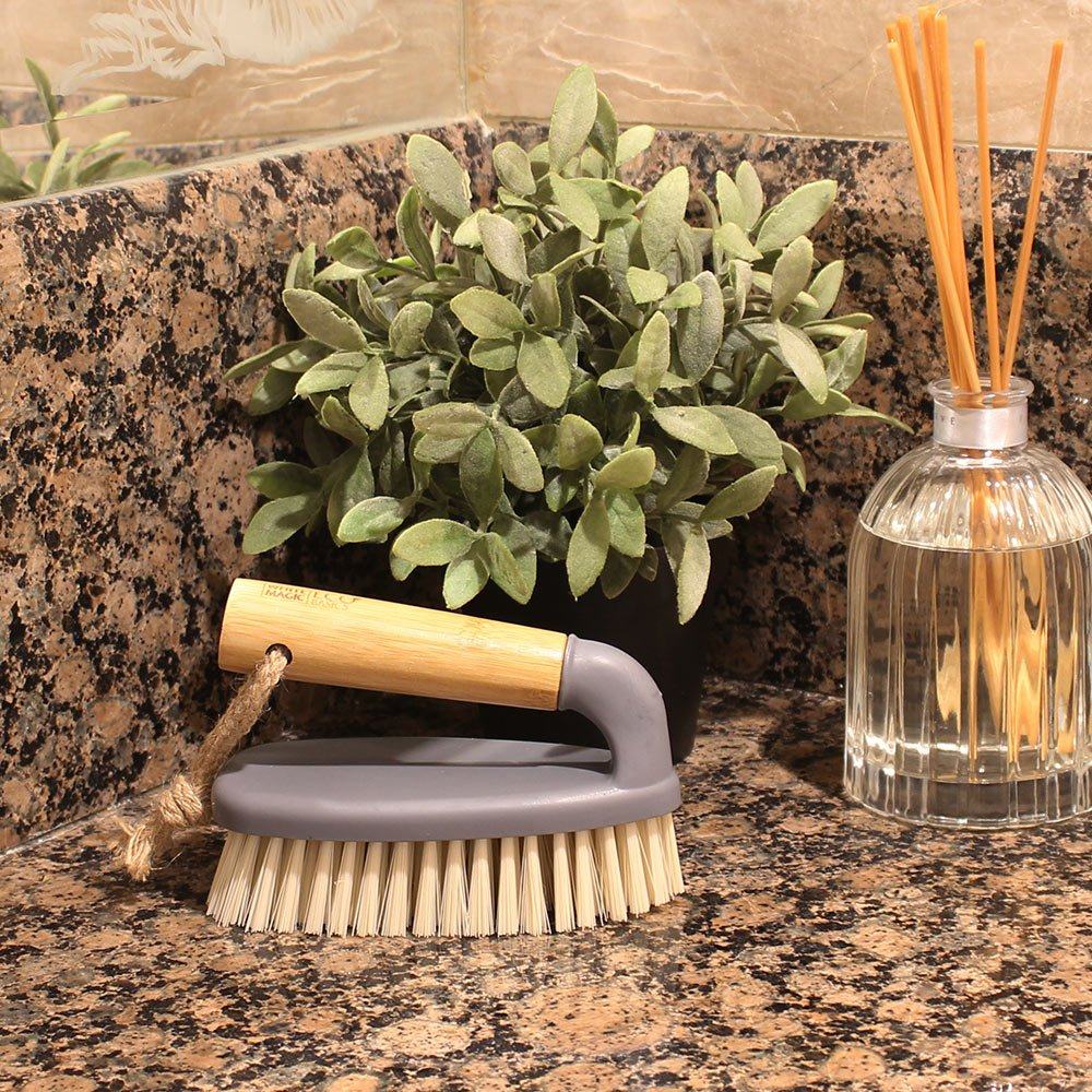 Eco Basics - Bathroom Brush