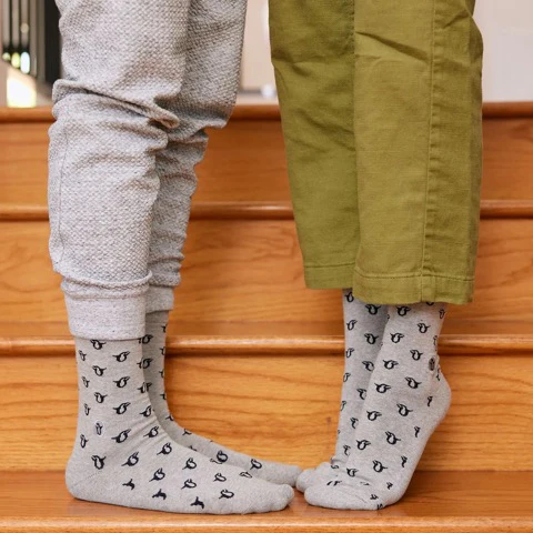Conscious Step - Pair: Socks that protect penguins
