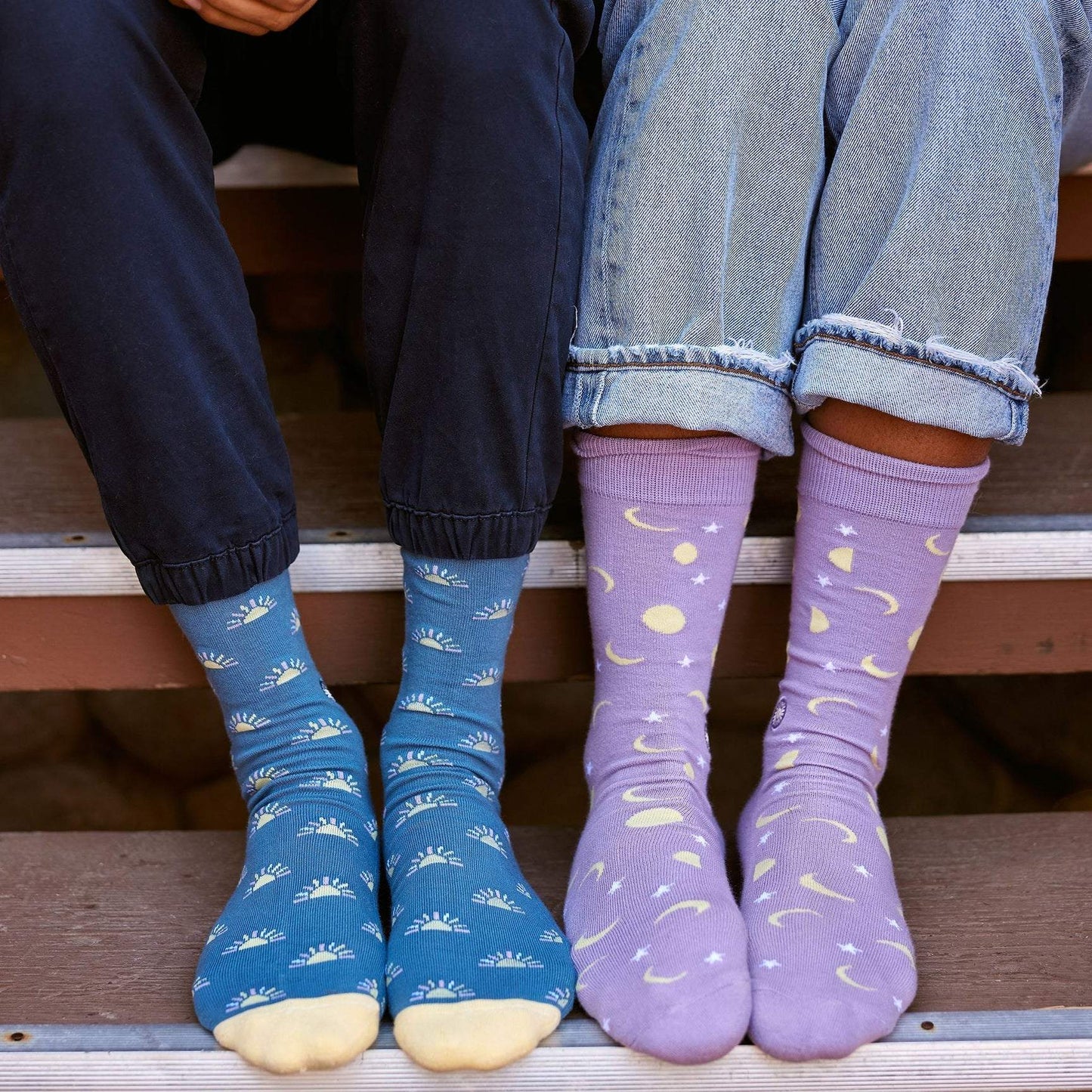 Conscious Step - Pair: Socks that support mental health (purple)