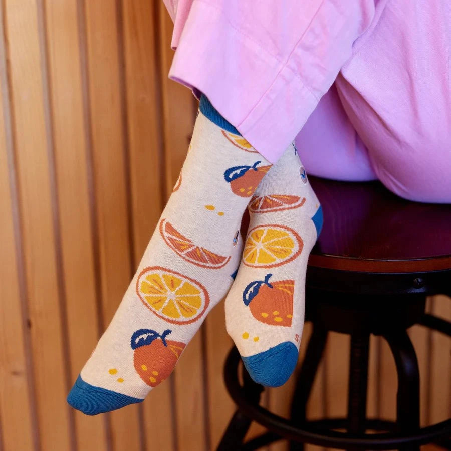 Conscious Step - Pair: Socks that plant trees (oranges)