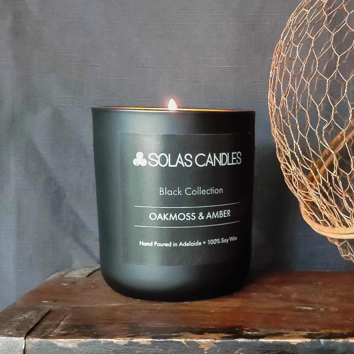 Solas Candles Black Label Collection, Oakmoss & Amber candle with earthy fragrance notes.