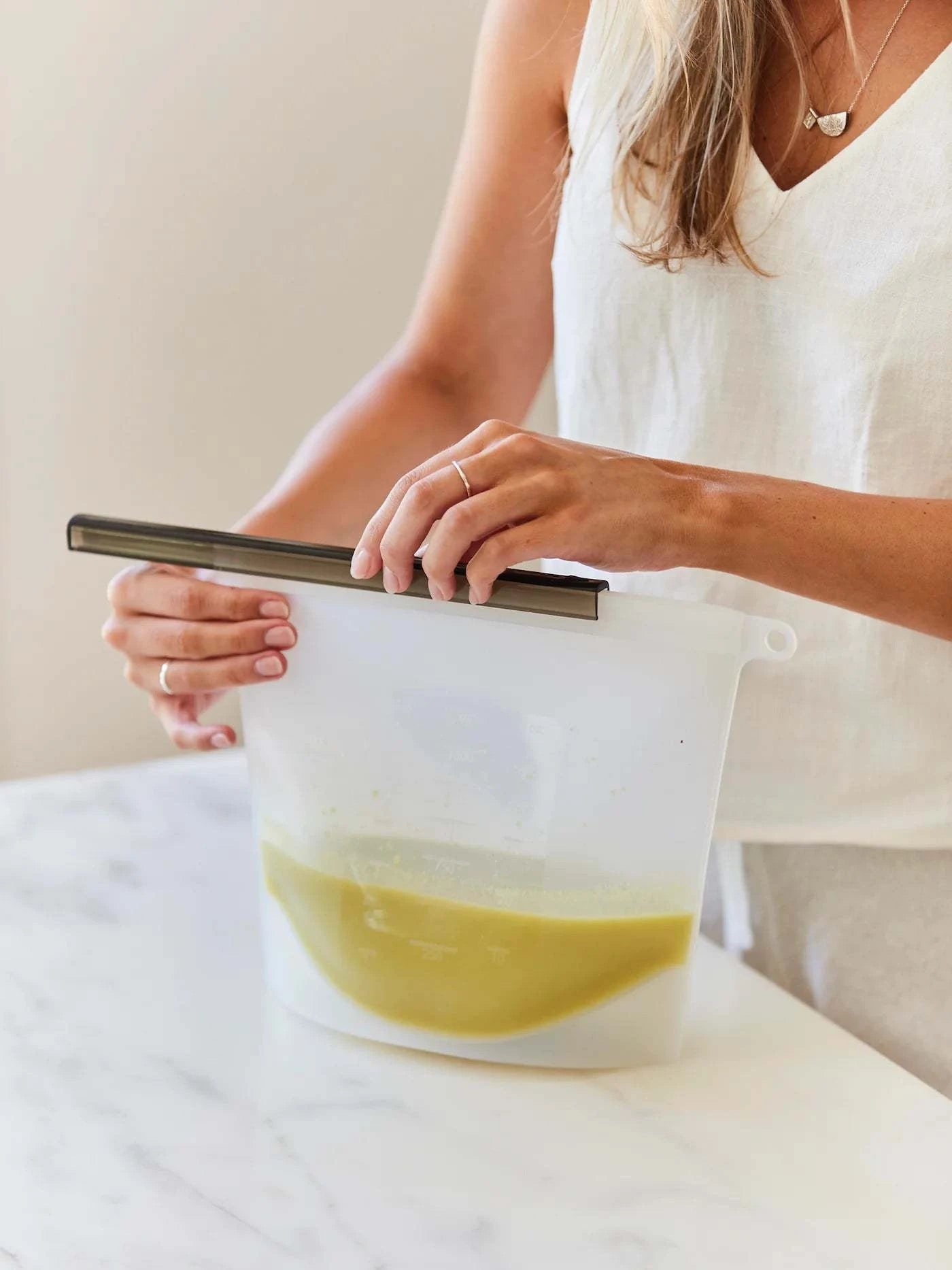 The Conscious Store - Reusable Silicone Food Pouches (set of 4)