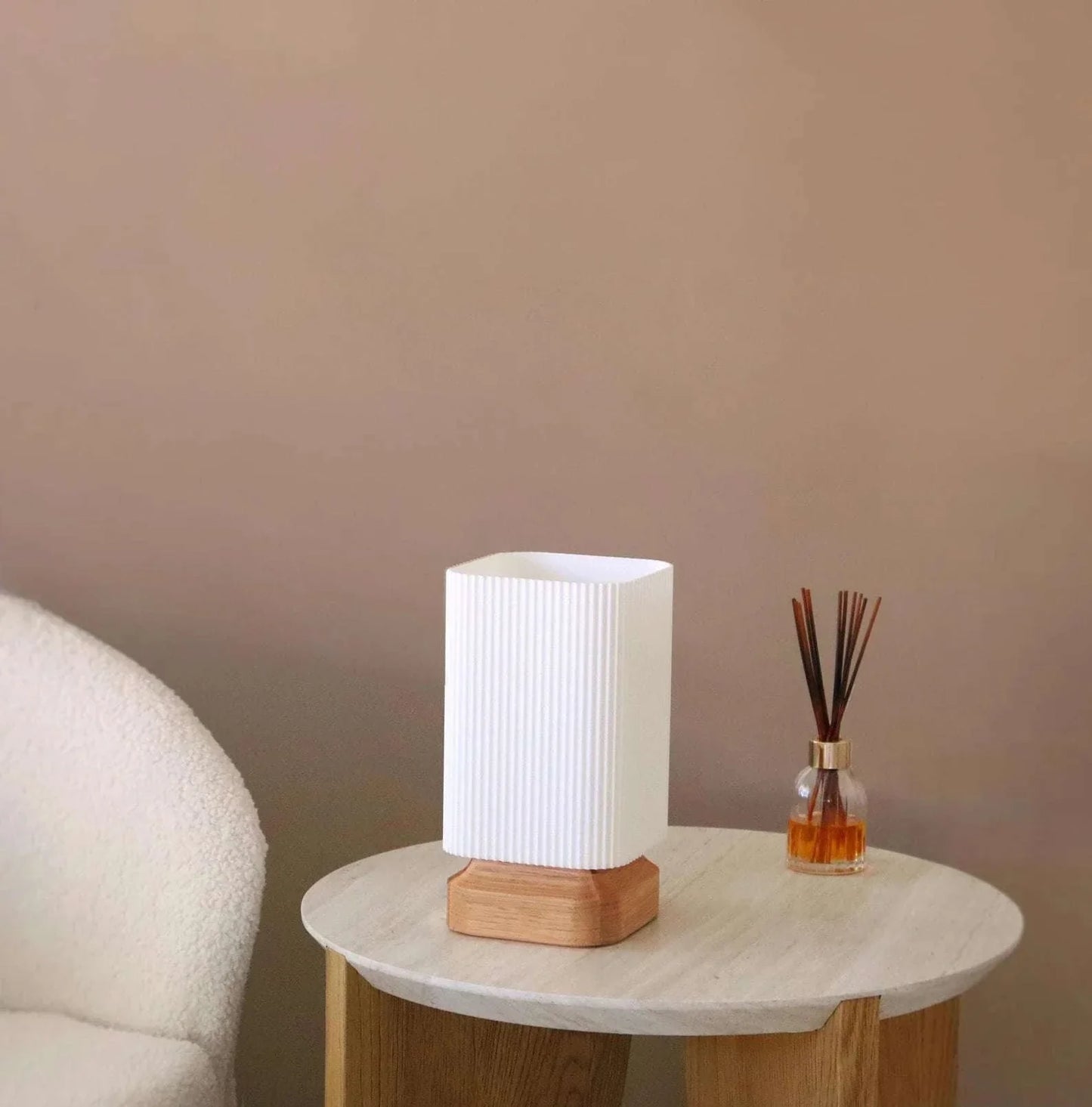 VividdDesign - RHEA Modern Shoji Japanese style table lamp with oak frame and 3D printed PLA shade.