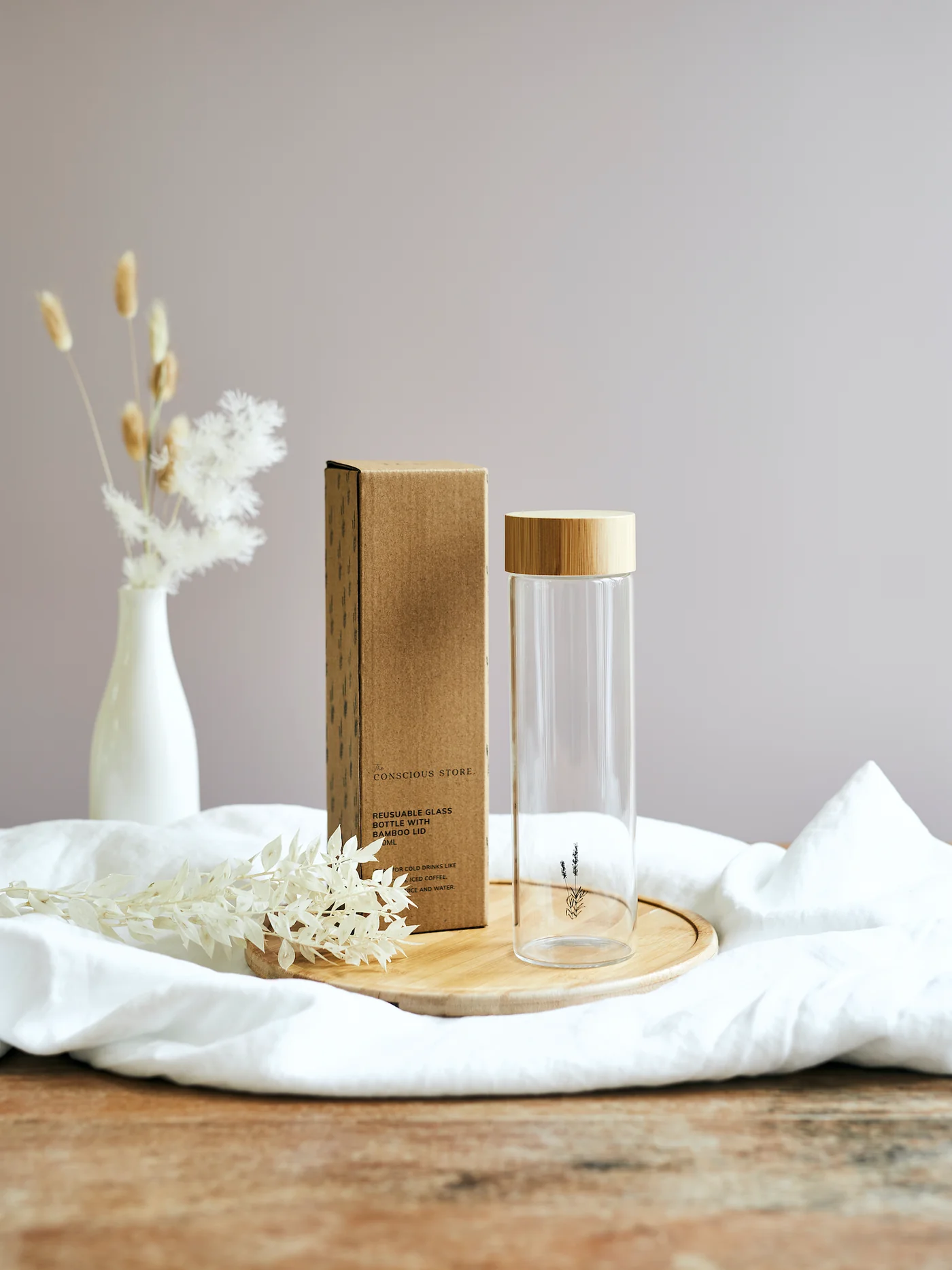 The Conscious Store - Reusable Glass Bottle with Bamboo Lid