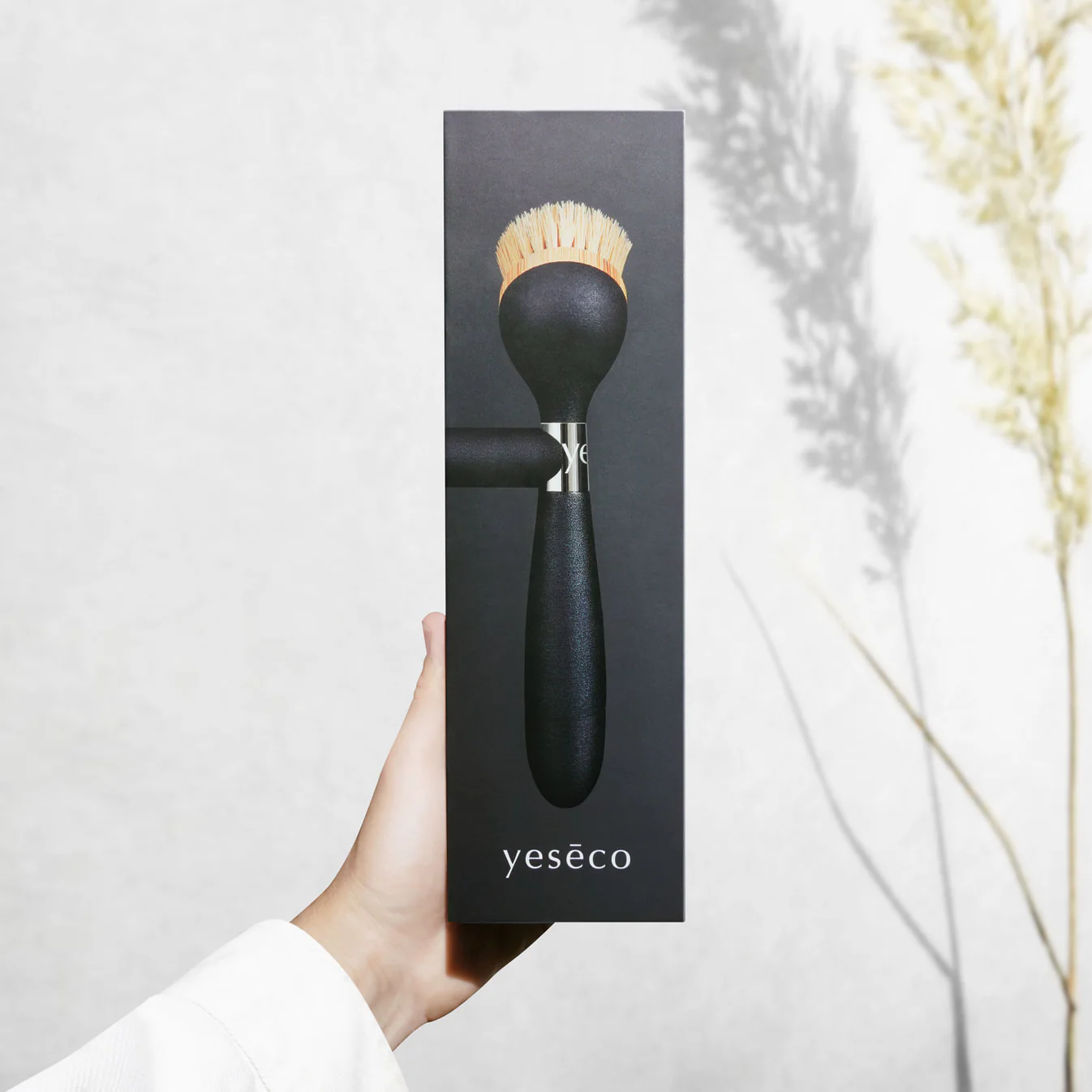 Yesēco - The One Brush