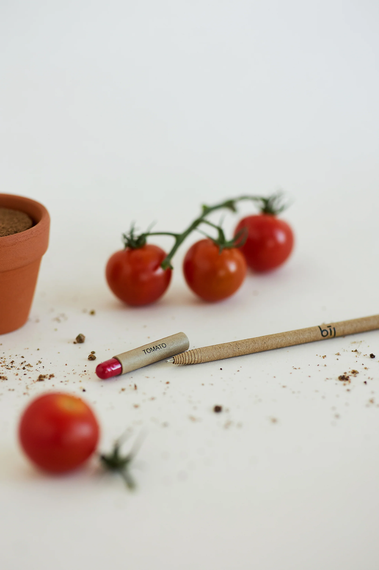 Left-Handesign | Plantable  BĪJ Pen, Tomato Red Tip